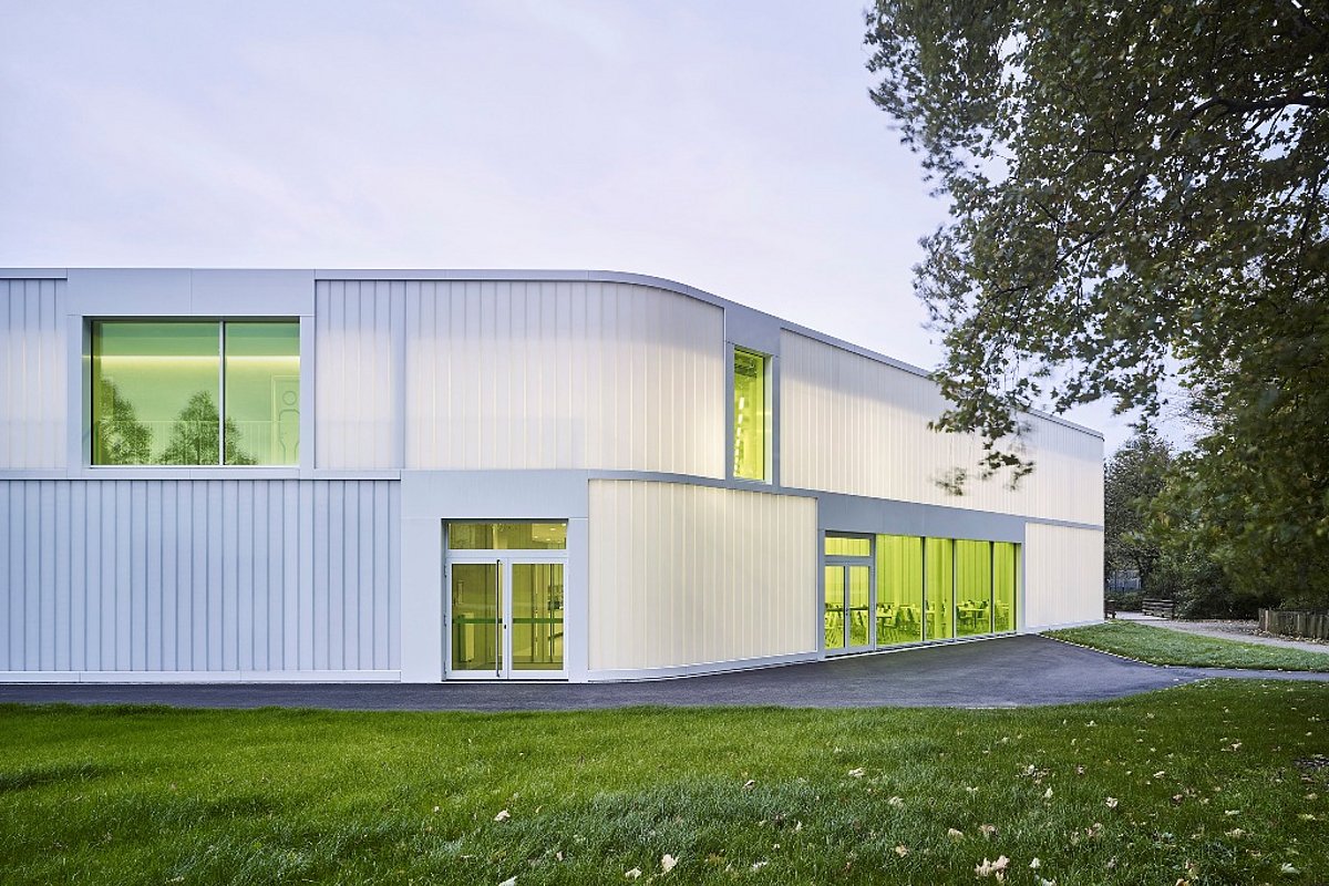 Foto der Mensa mit integrierter Zentralküche in Steinheim an der Murr