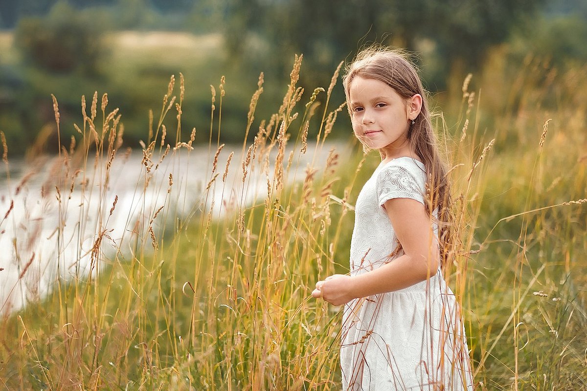 Mädchen im Kornfeld