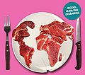 Titelfoto Fleischatlas 2021, Teller mit Fleisch in Form der Erdteile